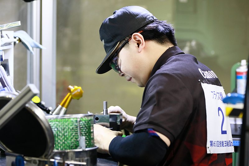 Image of milling