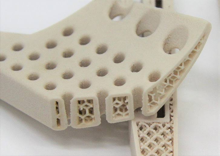 Sample of Hollow Ceramic Part with Embedded Complex Lattice Structures